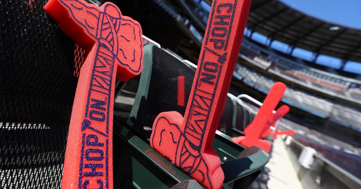 Report: Braves discussing Tomahawk Chop, won't change team name