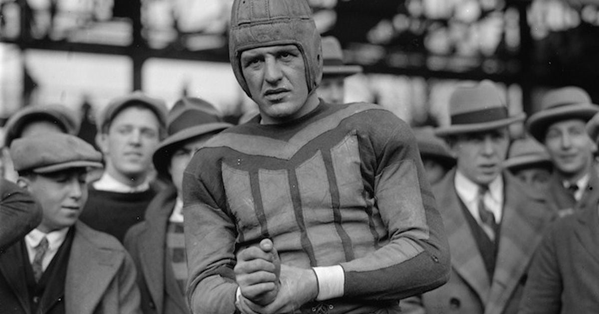 October 9, 1926: Red Grange returns to Boston with upstart pro football  league – Society for American Baseball Research