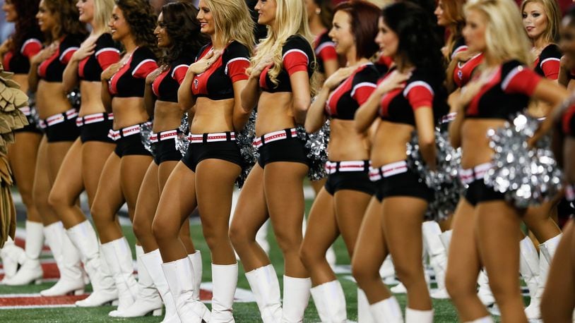 The Atlanta Falcons cheerleaders perform during the game against the  News Photo - Getty Images