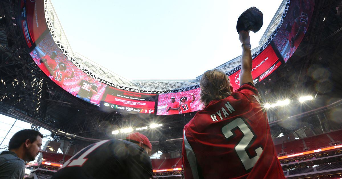 Atlanta stadium roof will be open pregame, closed during game