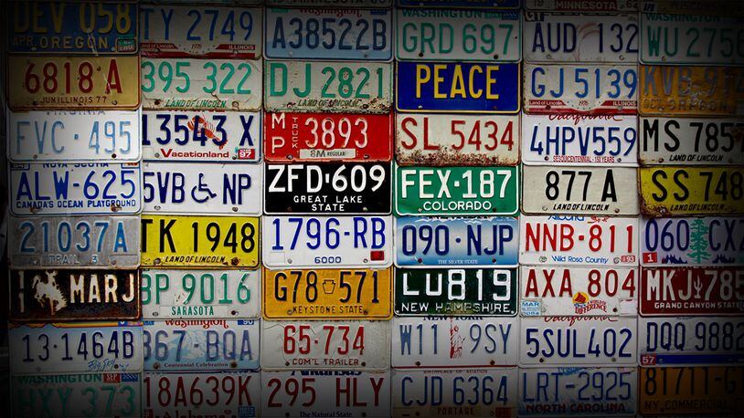 Govt gives high court judges vehicles with illegal plates