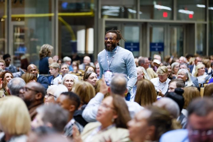 Pro Football Hall of Fame inducts new members in 2022 class ceremony 