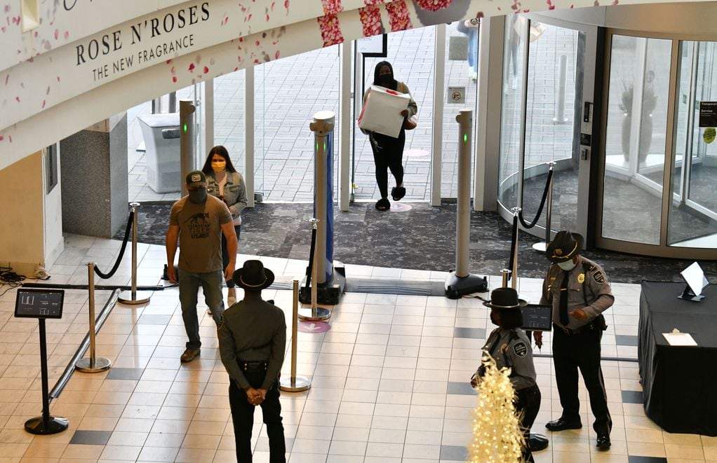 Lenox Square adds weapon detectors at main entrance – MProtective