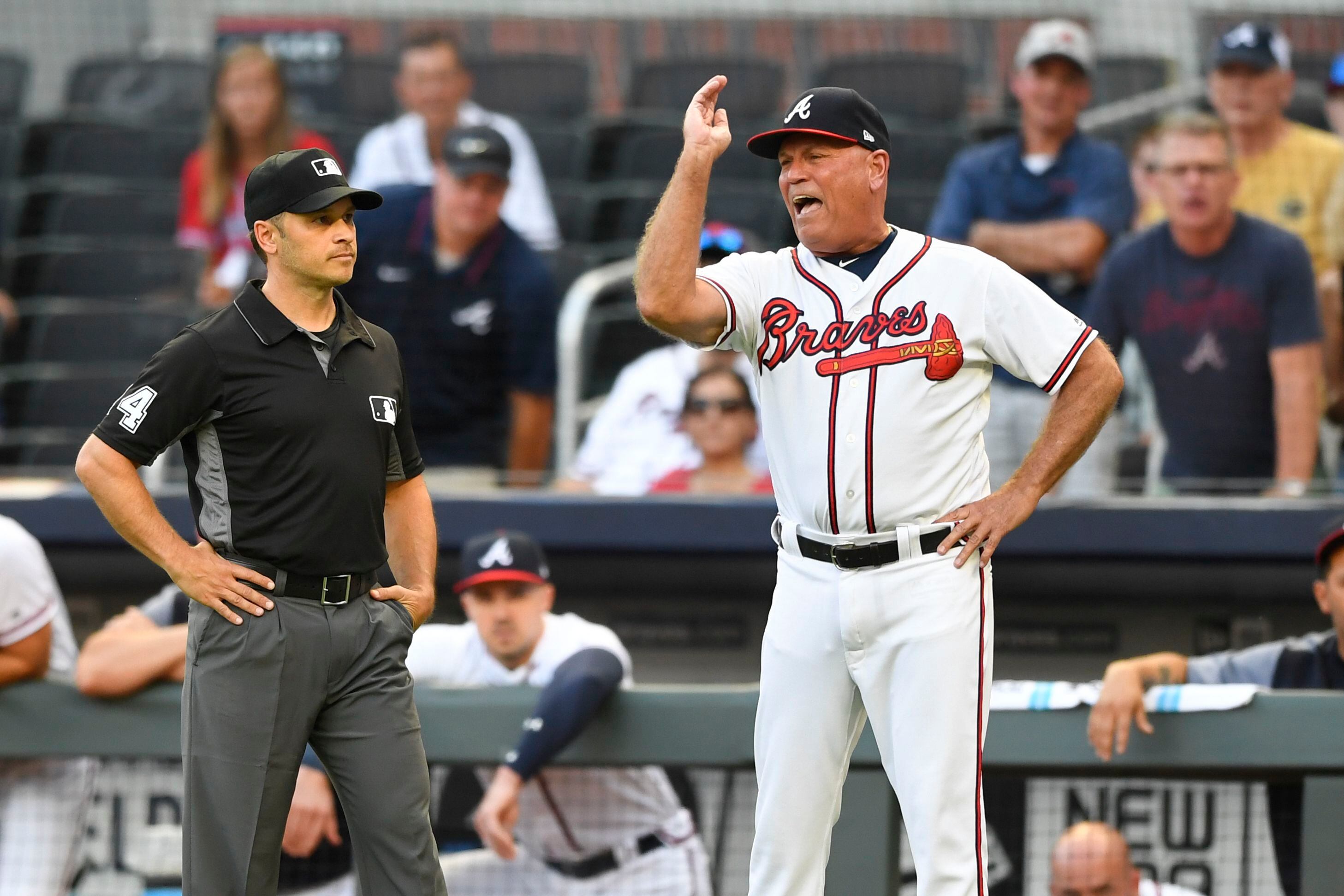 Snitker, 3 coaches interview for Braves managerial job - WAKA 8