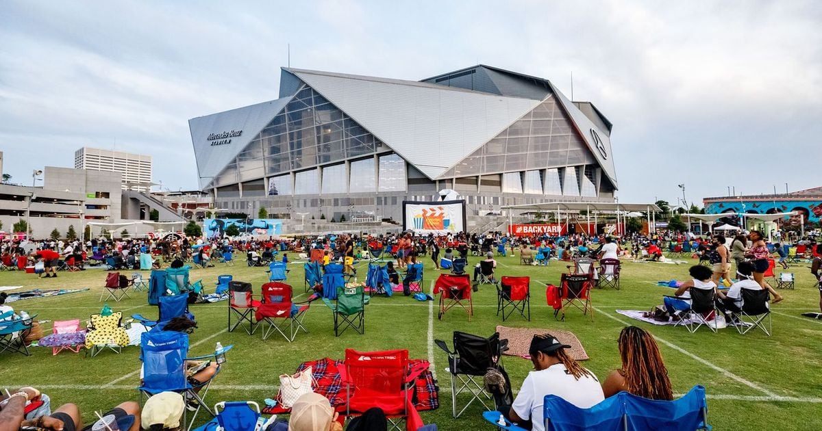 Atlanta Falcons Tailgating in The Home Depot Backyard - The Home