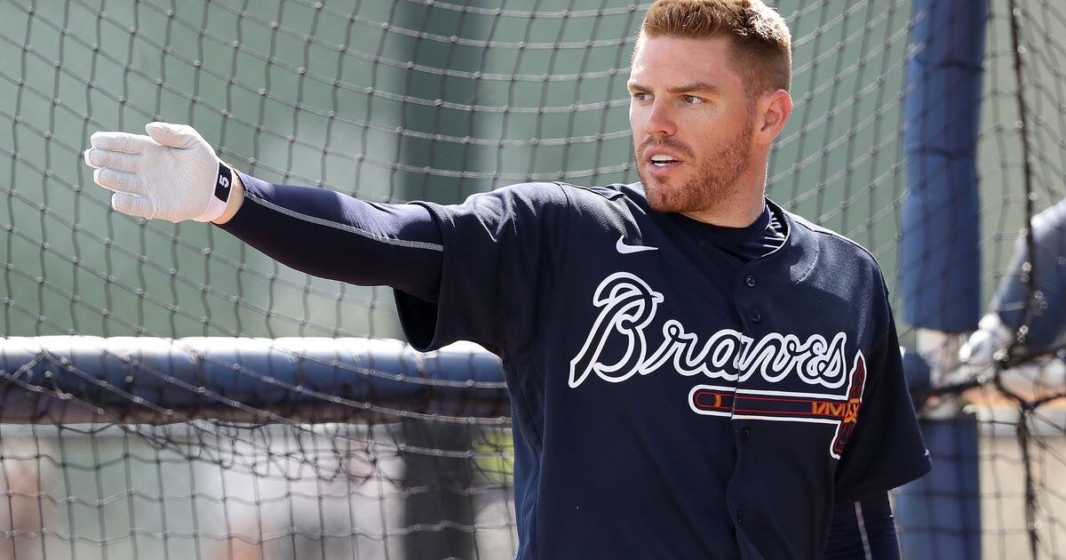 Freddie Freeman 'not concerned at all' with elbow, Sports