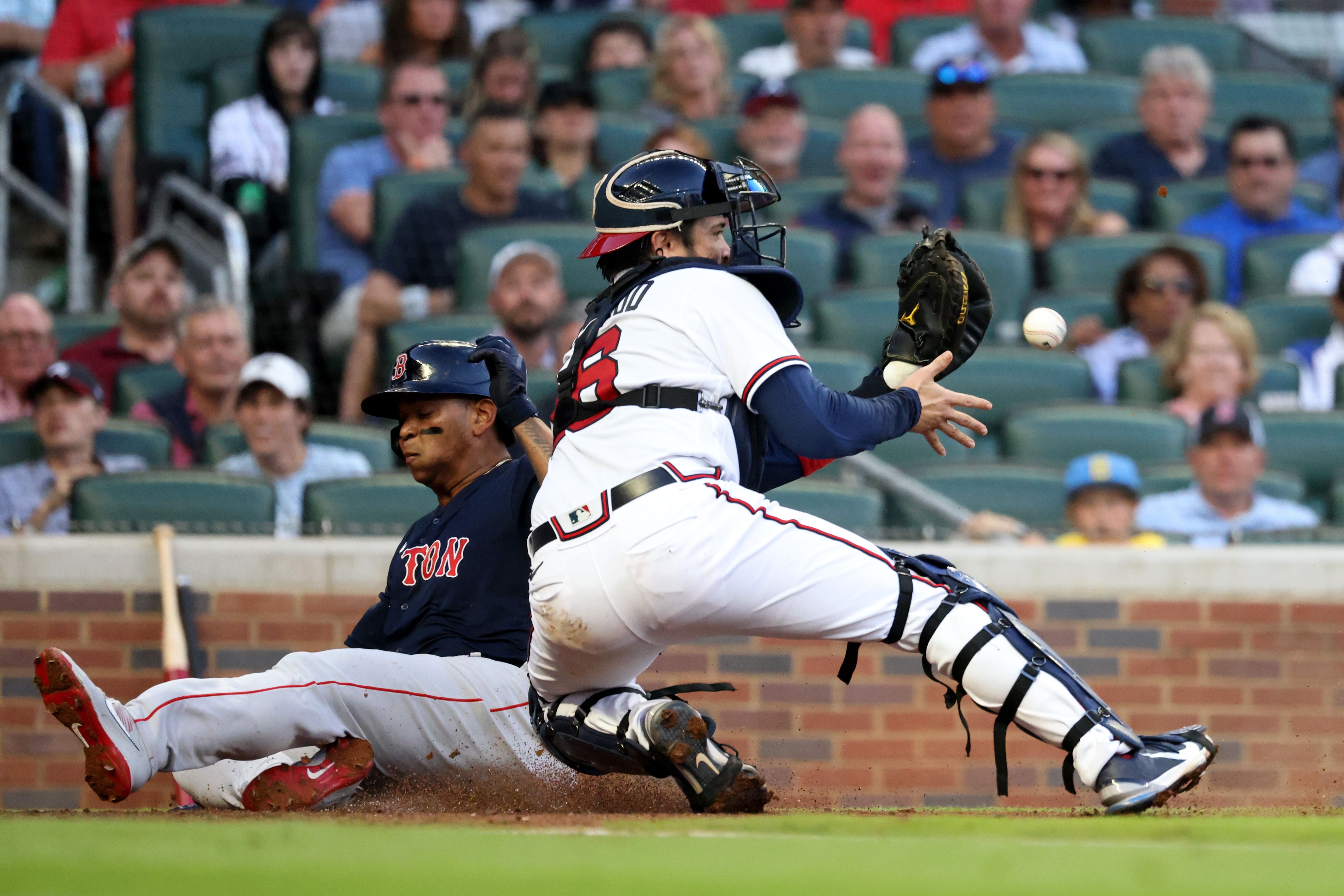 Orlando Arcia walk-off home run Atlanta Braves beat Boston Red Sox