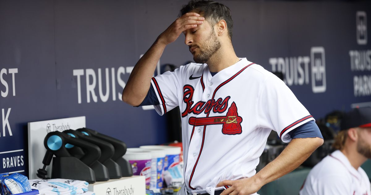 Braves watch big lead slip away in loss to Astros - Battery Power