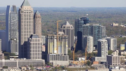 Construction in Midtown Atlanta. The Georgia Court of Appeals overturned an earlier ruling that put a neighborhood of about 700 people, Loch Lomond, into the city of Atlanta. BOB ANDRES /BANDRES@AJC.COM AJC FILE PHOTO