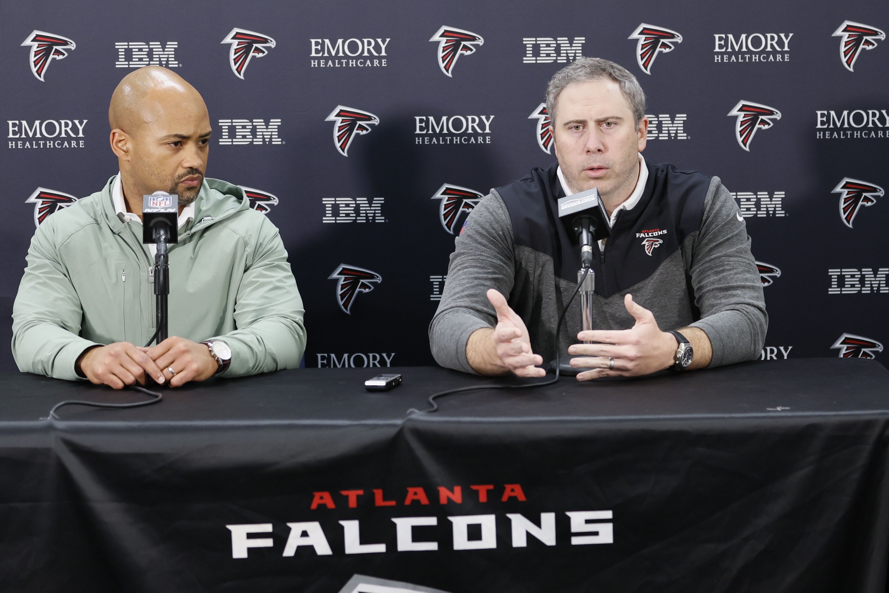 Atlanta Falcons make donation to Emory Healthcare Veterans Program