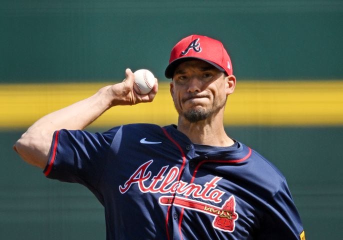 Tour Braves' new spring training facility and player academy 