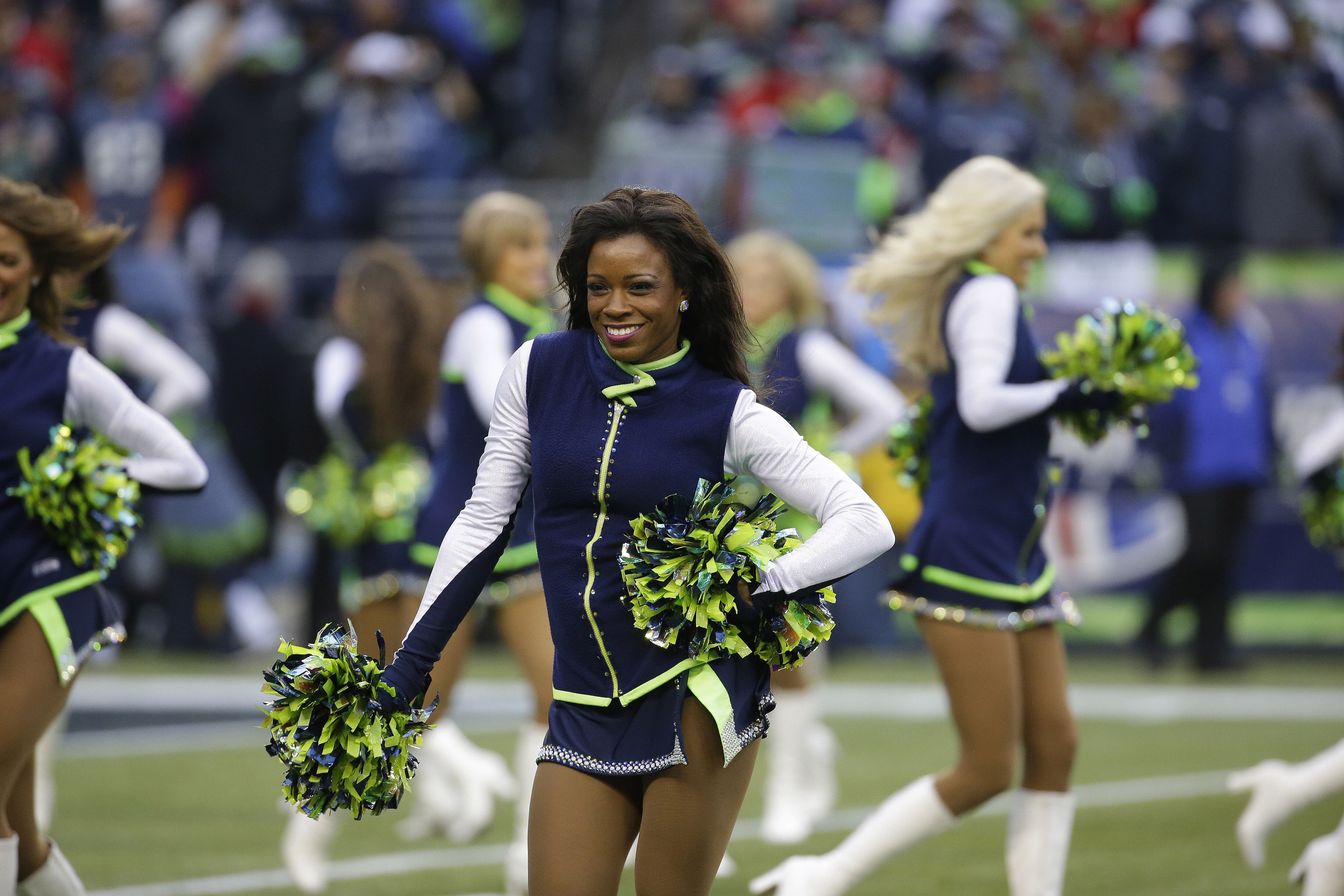 Photos: Cheerleaders show spirit at NFL playoffs