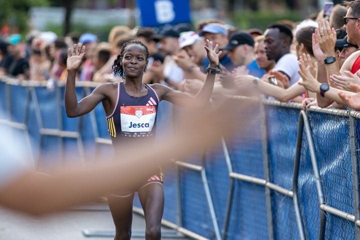 peachtree road race photos