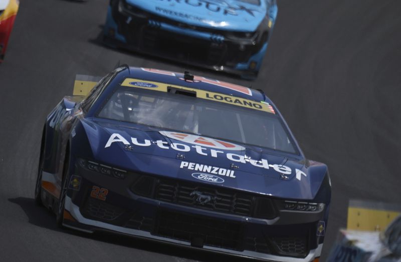 Joey Logano (22) races during a NASCAR Cup Series auto race at Atlanta Motor Speedway, Sunday, Sept. 8, 2024, in Hampton, Ga. (Hyosub Shin/Atlanta Journal-Constitution via AP)