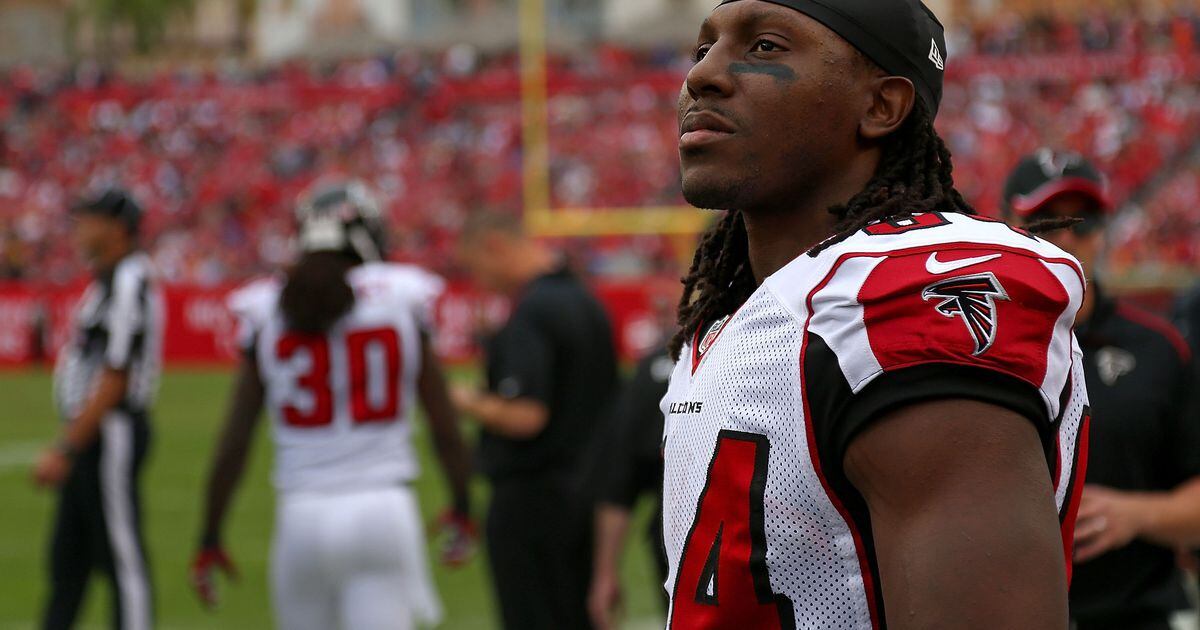 Falcons release team's all-time leading receiver Roddy White