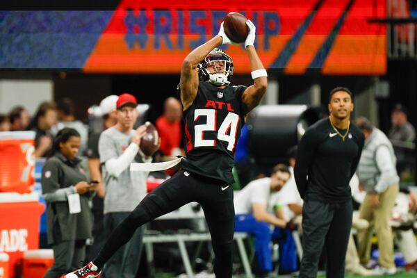 Atlanta Falcons cornerback A.J. Terrell (24) catches the ball during warm-ups before the Falcons game against the Tampa Bay Buccaneers on Sunday, Dec. 10, at Mercedes-Benz Stadium in Atlanta. Cornerback A.J. Terrell cleared concussion protocol on Saturday and is slated to start.
Miguel Martinez/miguel.martinezjimenez@ajc.com