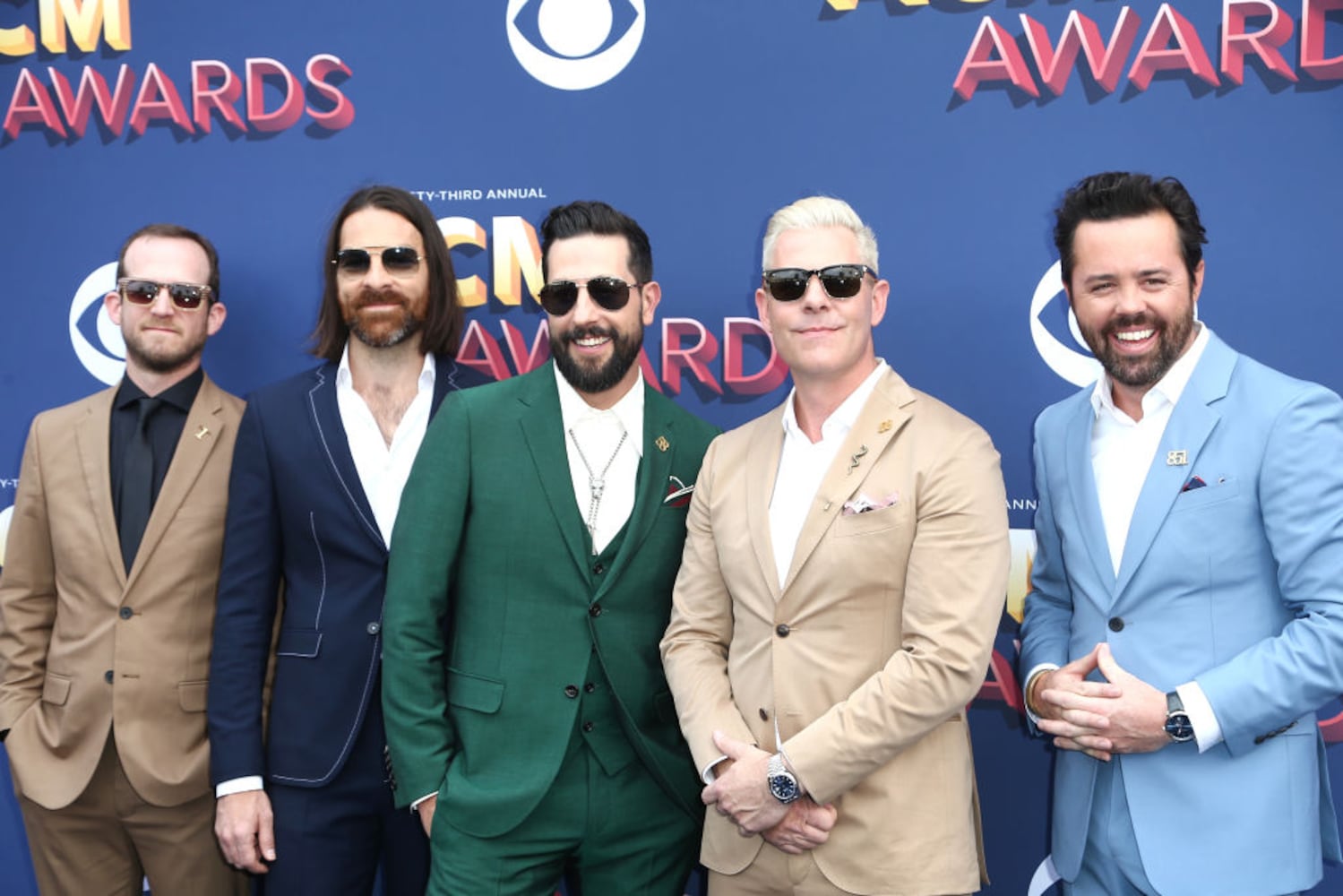 2018 acm awards red carpet