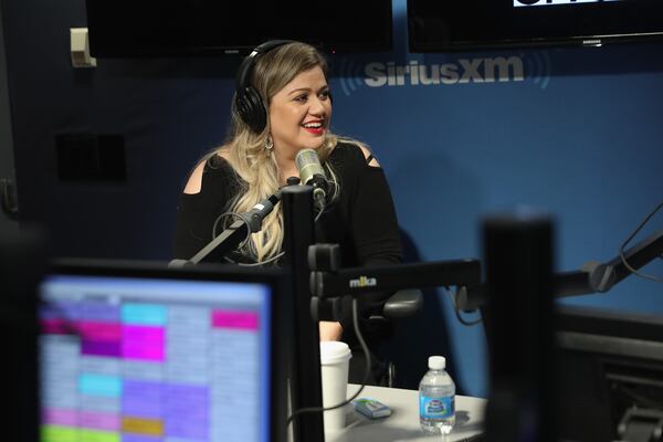 NEW YORK, NY - OCTOBER 05: Kelly Clarkson is a guest on "The Hoda Show" on Today Show Radio at SiriusXM Studios on October 5, 2016 in New York City. (Photo by Cindy Ord/Getty Images for SiriusXM)