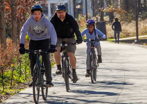   People ride along the beltline near Edgewood Wednesday, December 22, 2021. STEVE SCHAEFER FOR THE ATLANTA JOURNAL-CONSTITUTION