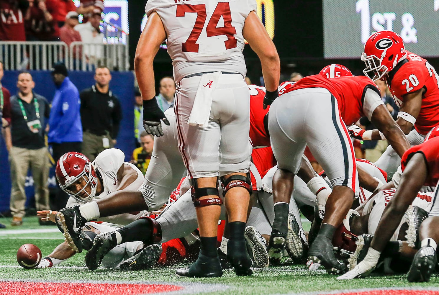 Photos: Bulldogs battle Alabama in SEC Championship game