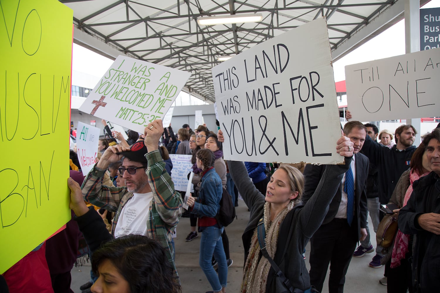 Atlanta Airport protests over immigration order Sunday Jan. 29