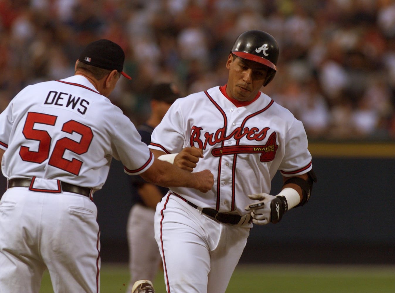 Longtime Atlanta Braves coach Bobby Dews dead at 76