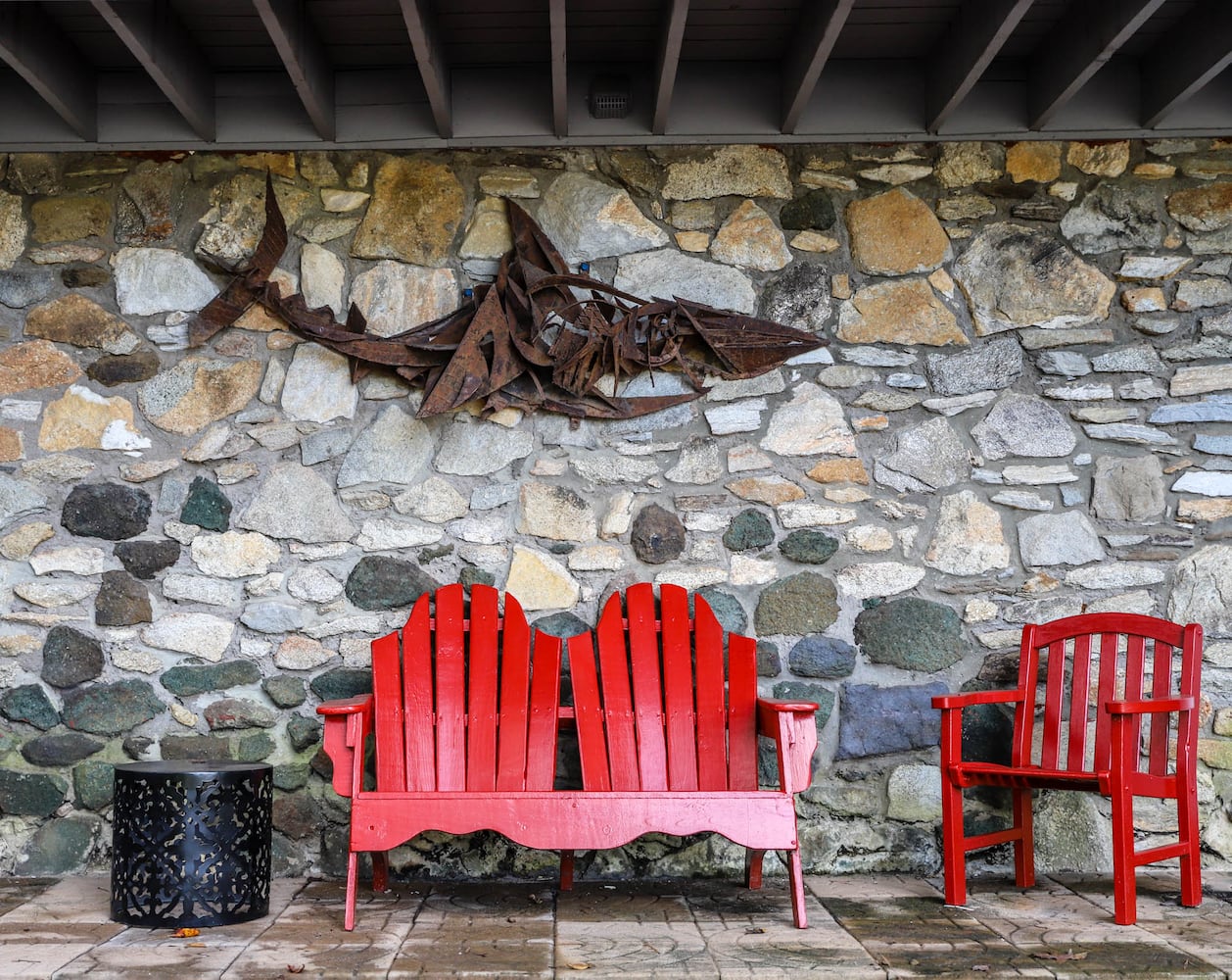 Photos: Elbow grease, Native American art bring Sandy Springs midcentury home to life