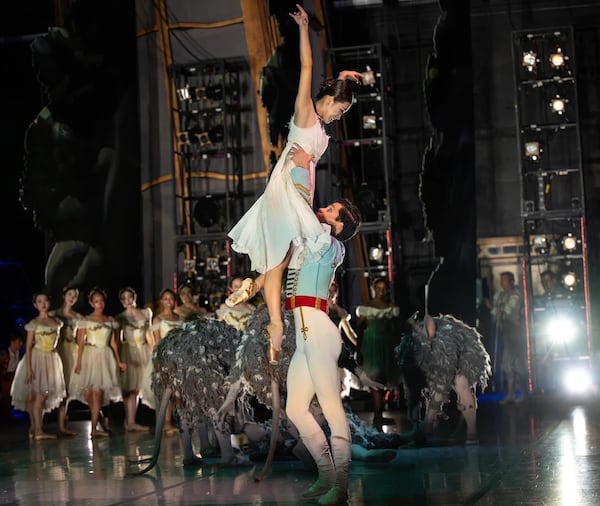 Seen from the wings: Snowflakes, mice, the ebullient Marie (Igarashi) and the Nutcracker prince (Ramírez).