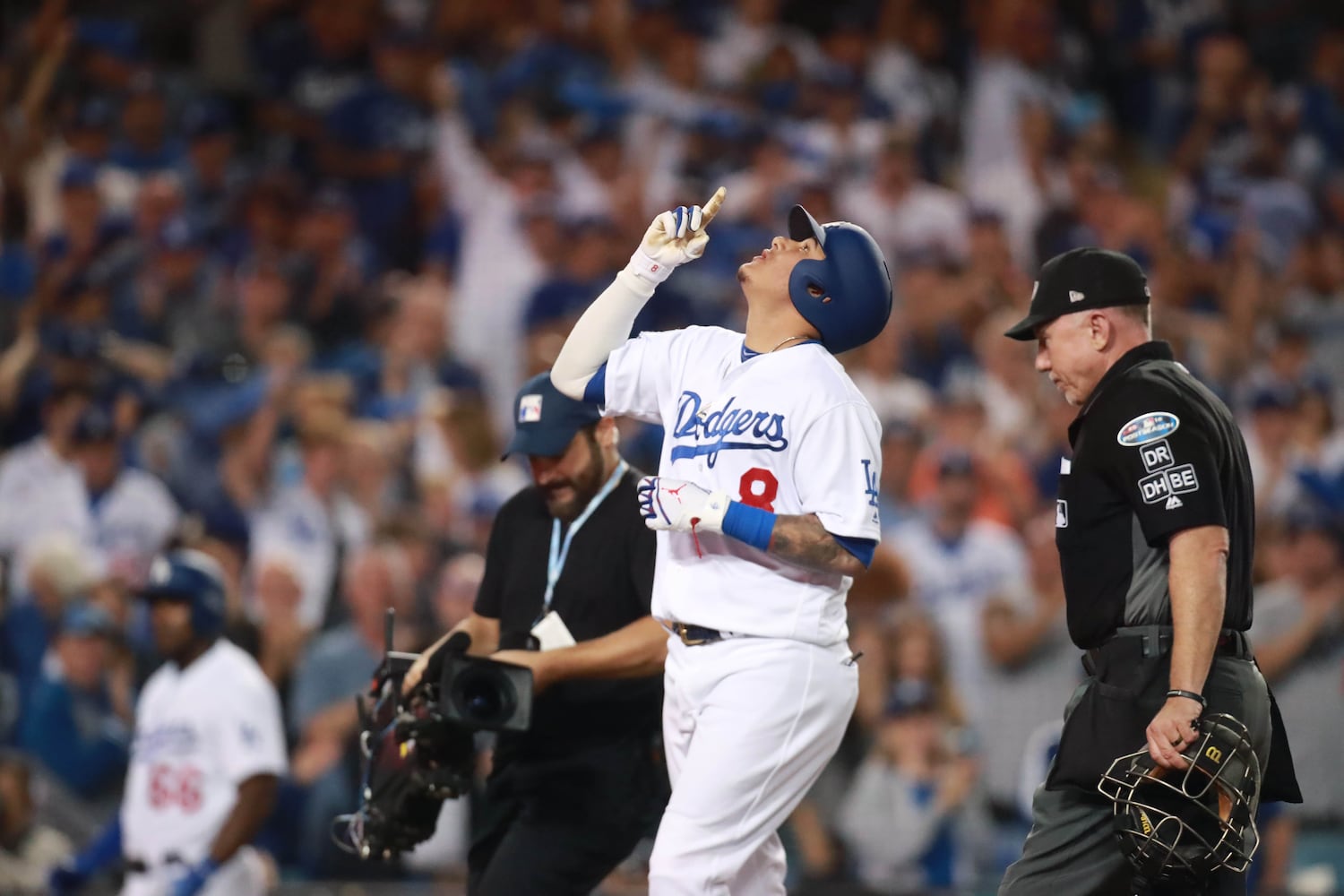 Photos: Braves shut out again, trail Dodgers 2-0 in playoffs