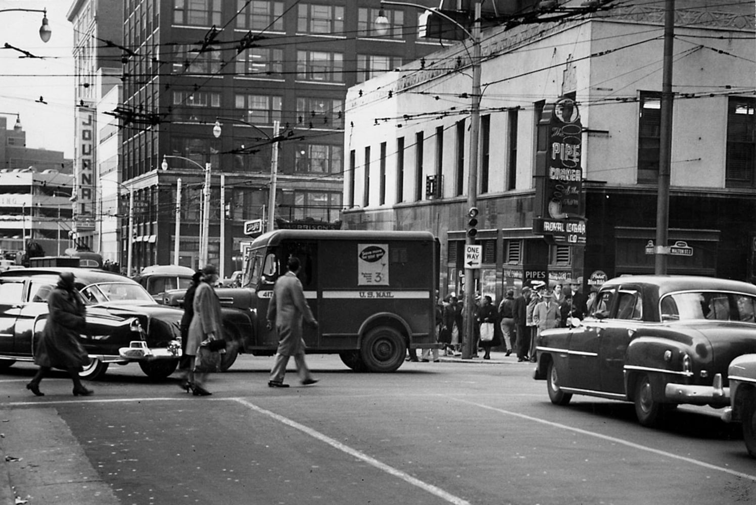 Atlanta's history in neon: Royal Cigar Co.