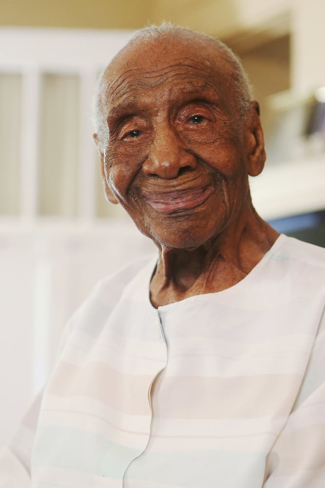 Photos: East Atlanta woman, 111, thrilled to meet Michelle Obama