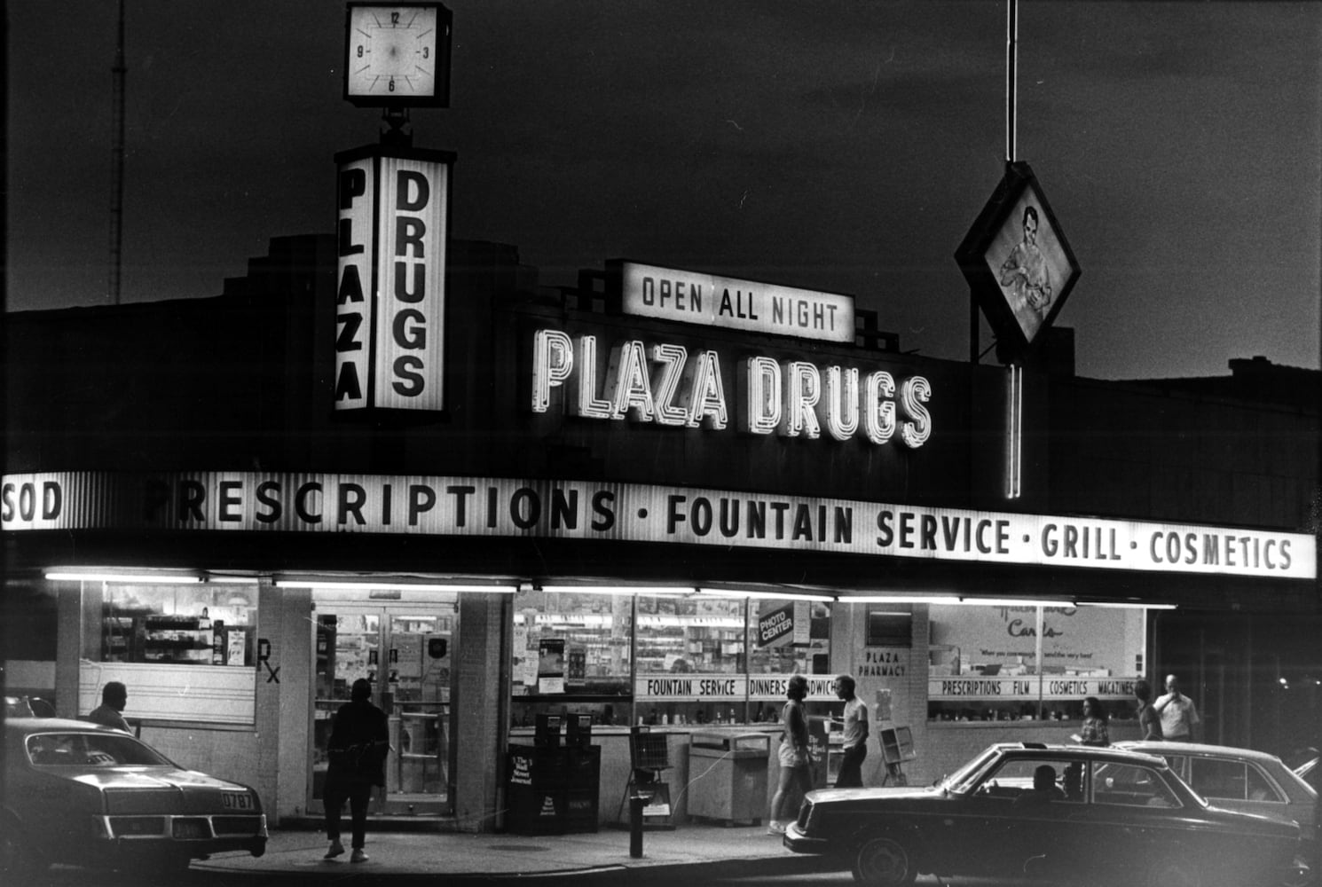 Flashback Photos: Plaza Drugs and Majestic Diner