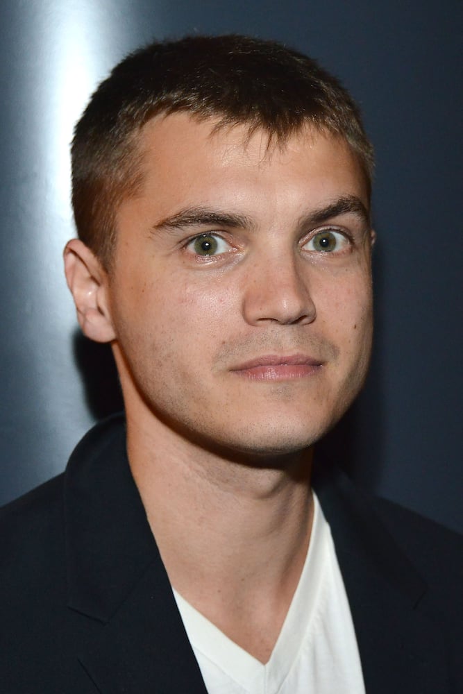 Emile Hirsch - clean-shaven