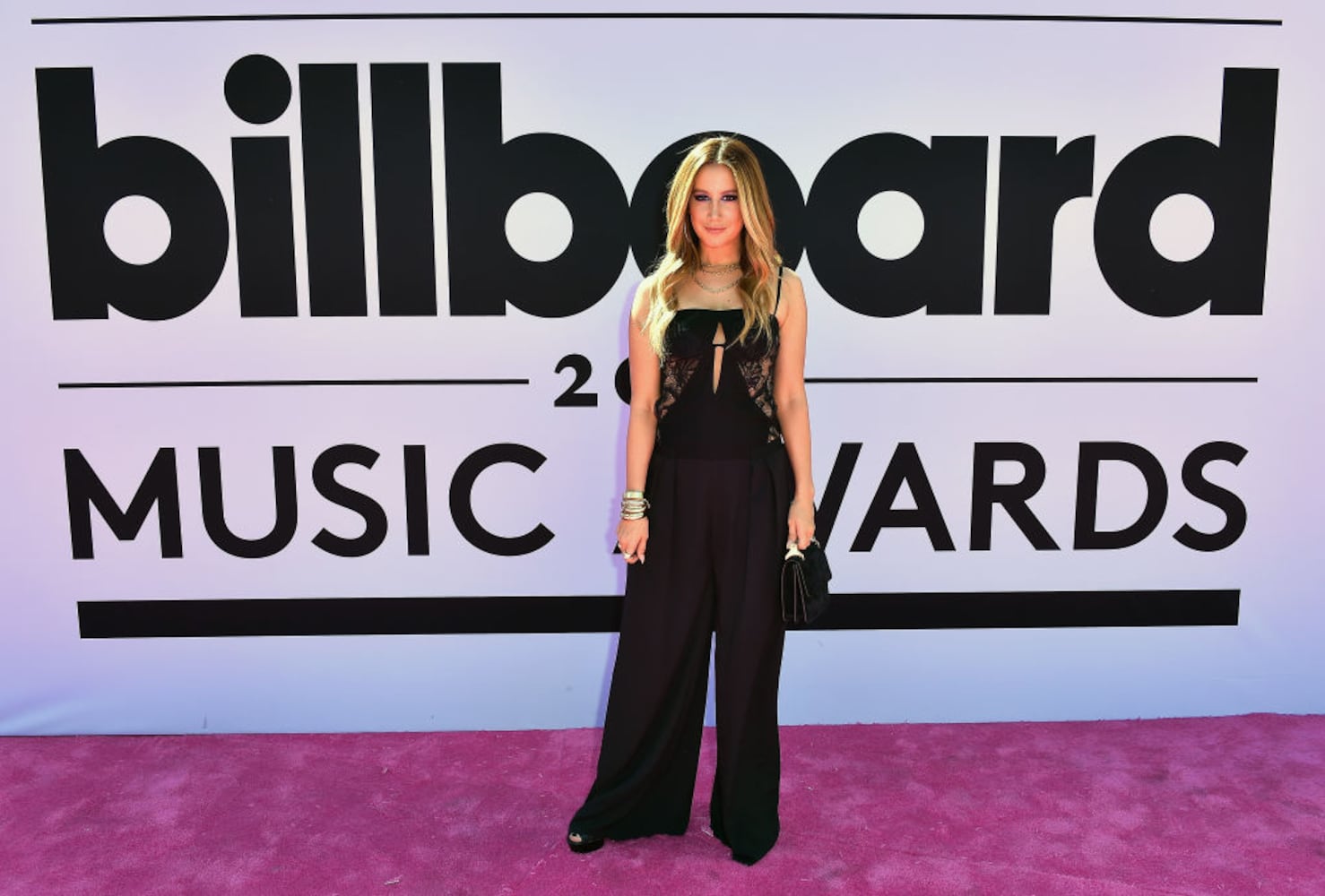 2017 billboard awards red carpet