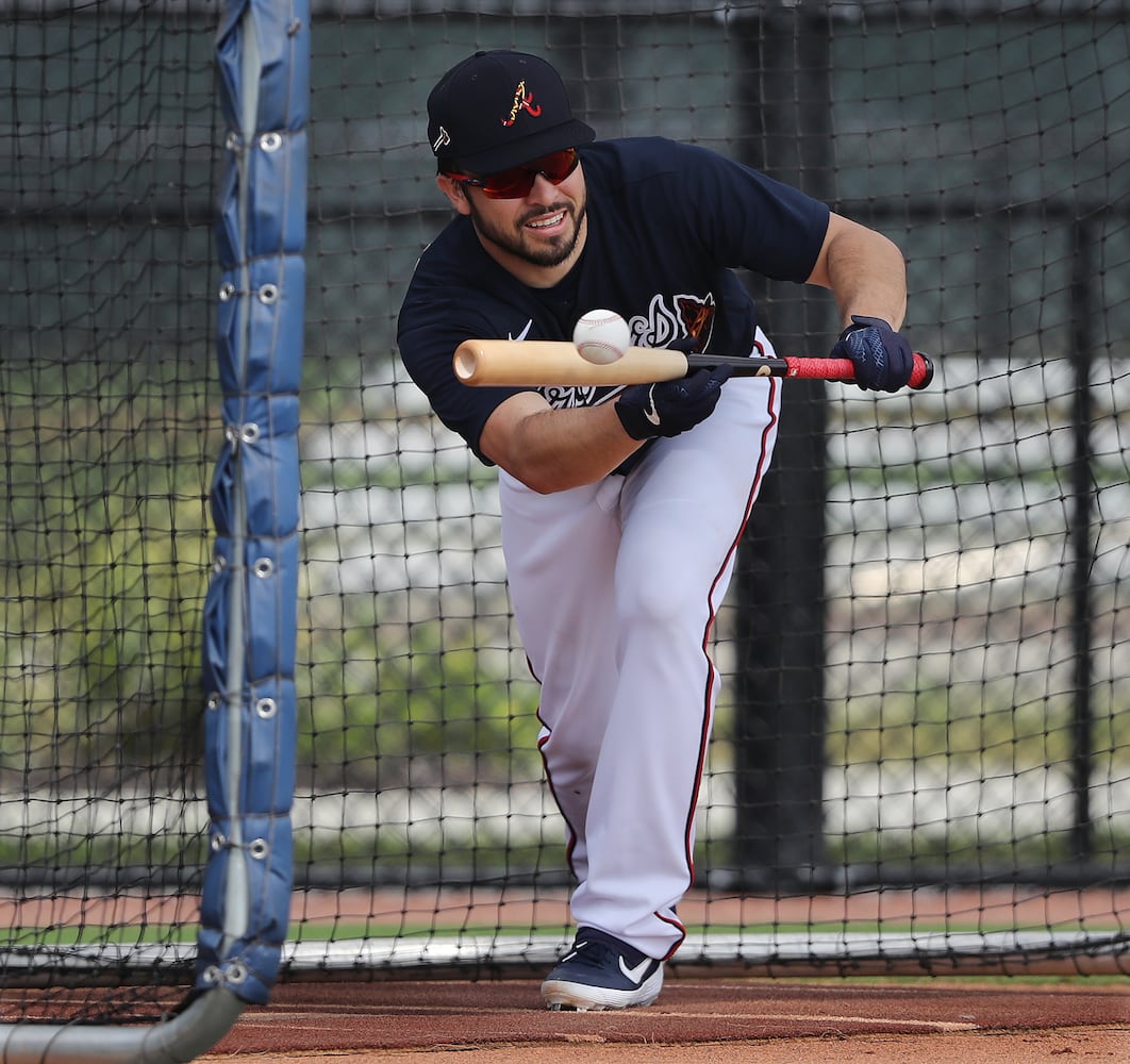 Photos: Braves loosening up at spring training