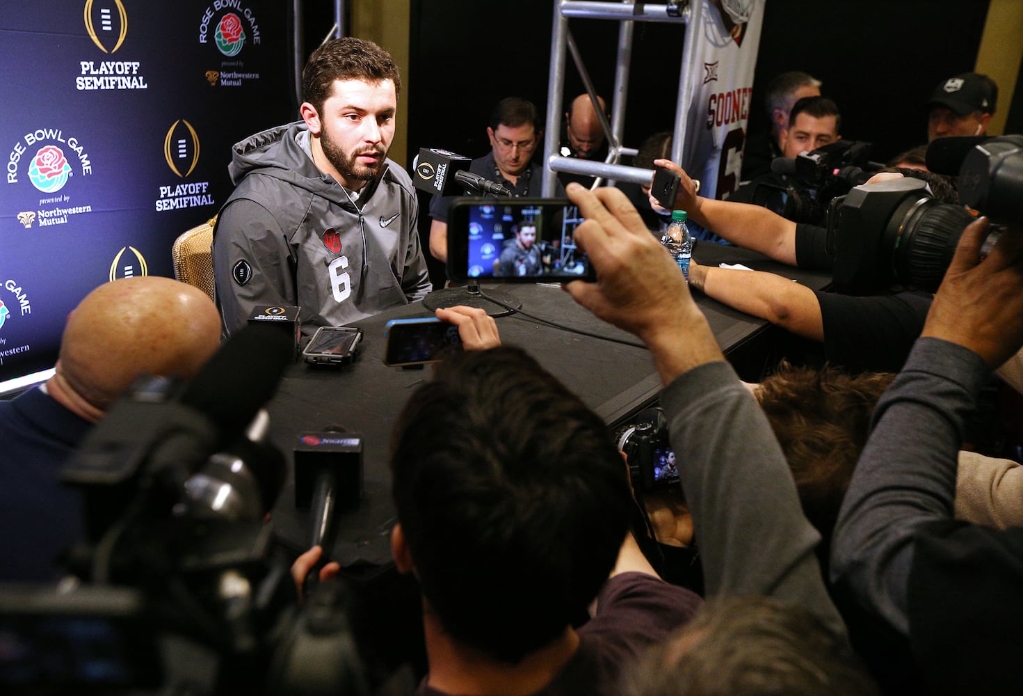 Photos: The scene at the Rose Bowl as Georgia, Oklahoma game nears