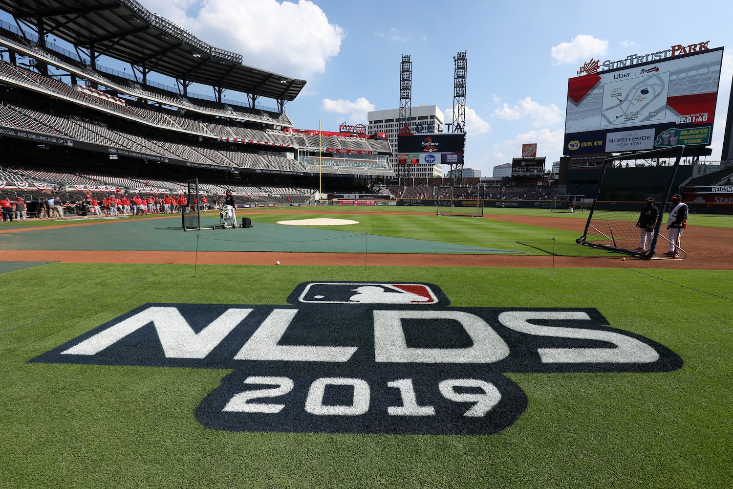 Photos: The scene at SunTrust Park as Braves begin playoff run