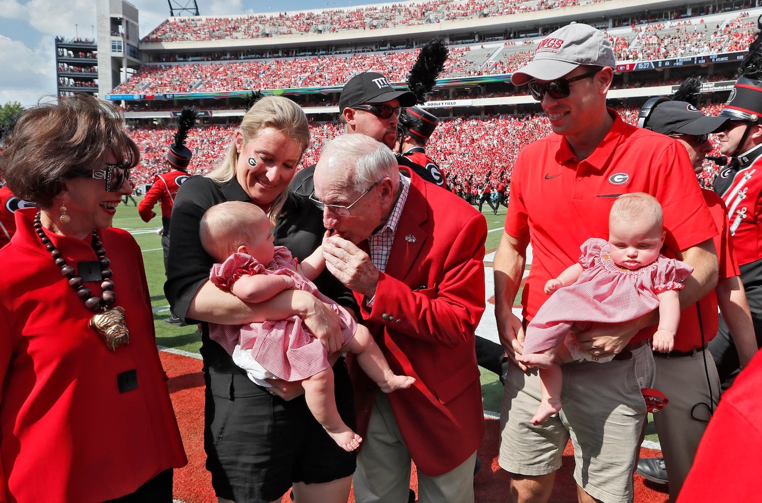 Photos: Bulldogs honor legendary coach Vince Dooley