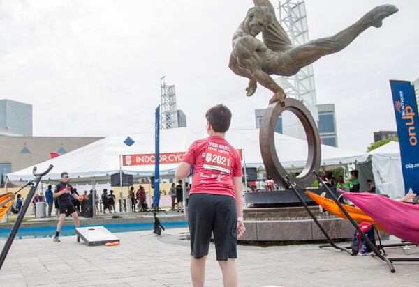 People participate in games at Georgia International Plaza after finishing their race during the first annual VeloCity cycling event  in Atlanta on Saturday, May 5, 2018. (REANN HUBER/REANN.HUBER@AJC.COM)