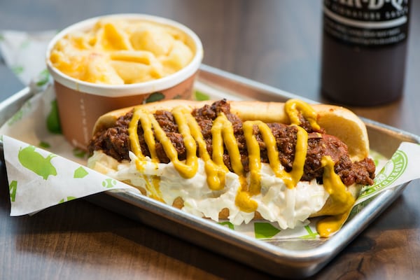  Terrapin Taproom Fox Bros. Dog with brisket chili, slaw, mustard and a side of mac and cheese. Photo credit-Mia Yakel.