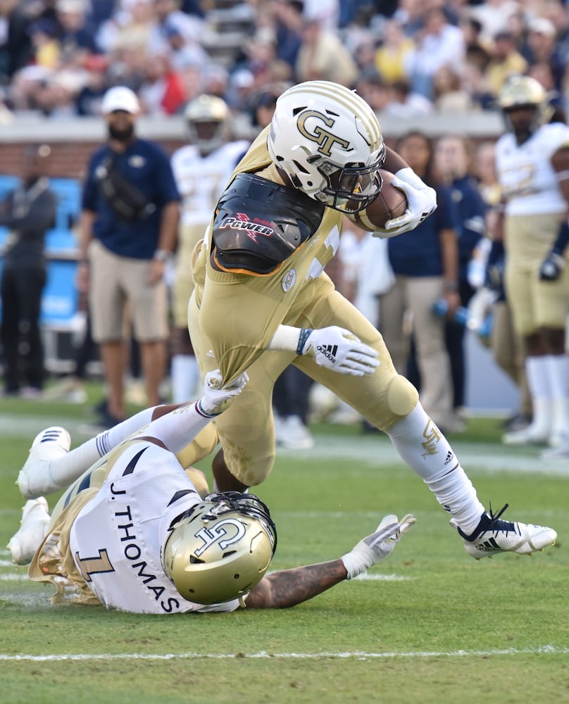 Photos: Jackets play football spring game