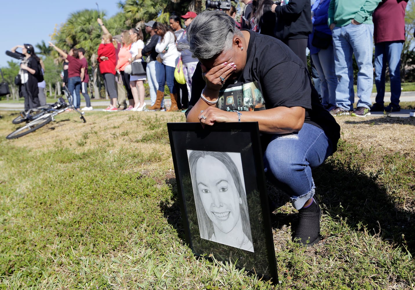 Photos: Students walk out of schools to protest gun violence; march on Washington