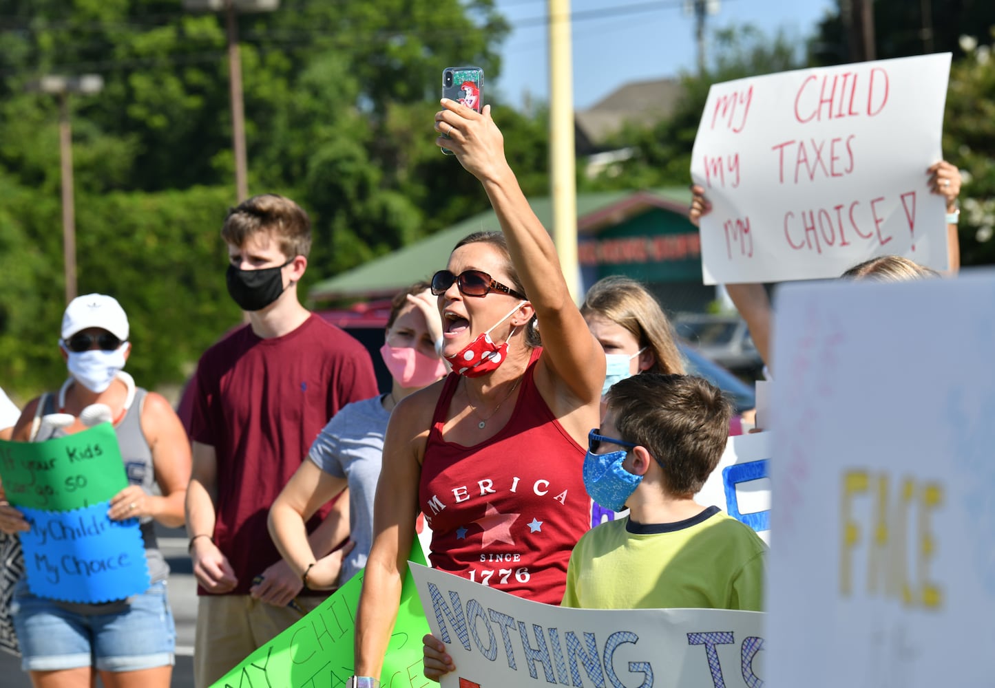 Cobb parents turn out to demand in-person classes for students