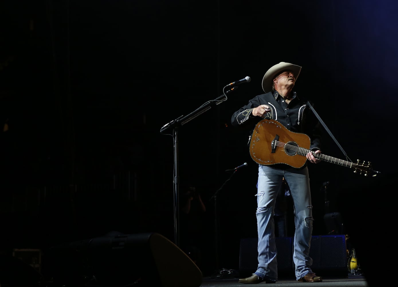 PHOTOS: Alan Jackson performs at State Farm Arena 2020