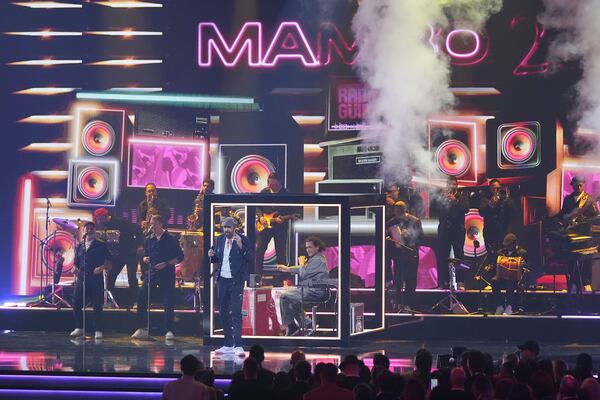 Juan Luis Guerra performs during the 25th Latin Grammy Awards ceremony, Thursday, Nov. 14, 2024, in Miami. (AP Photo/Lynne Sladky)