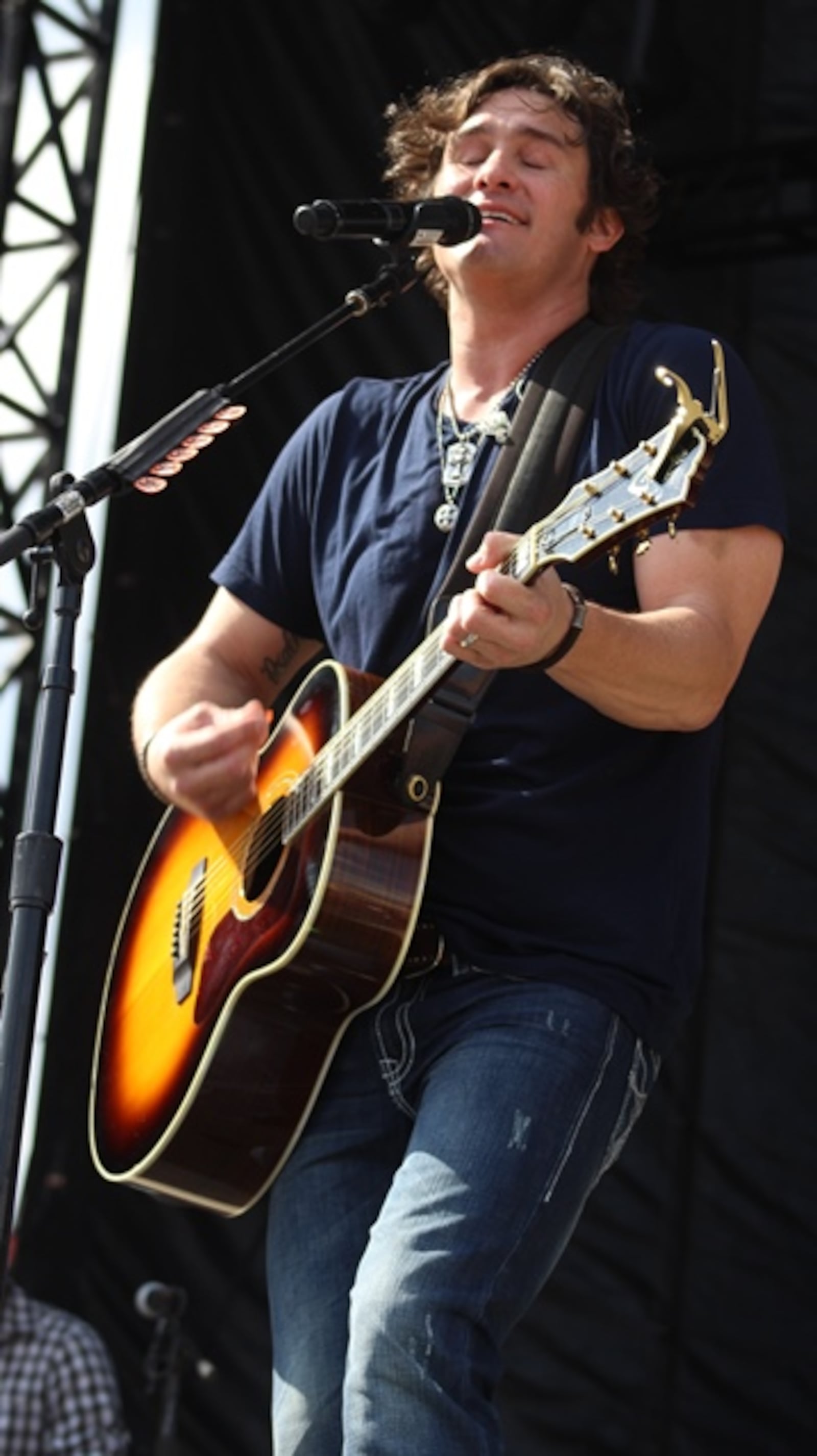 Joe Nichols had the ladies' attention. Photo: Melissa Ruggieri/AJC