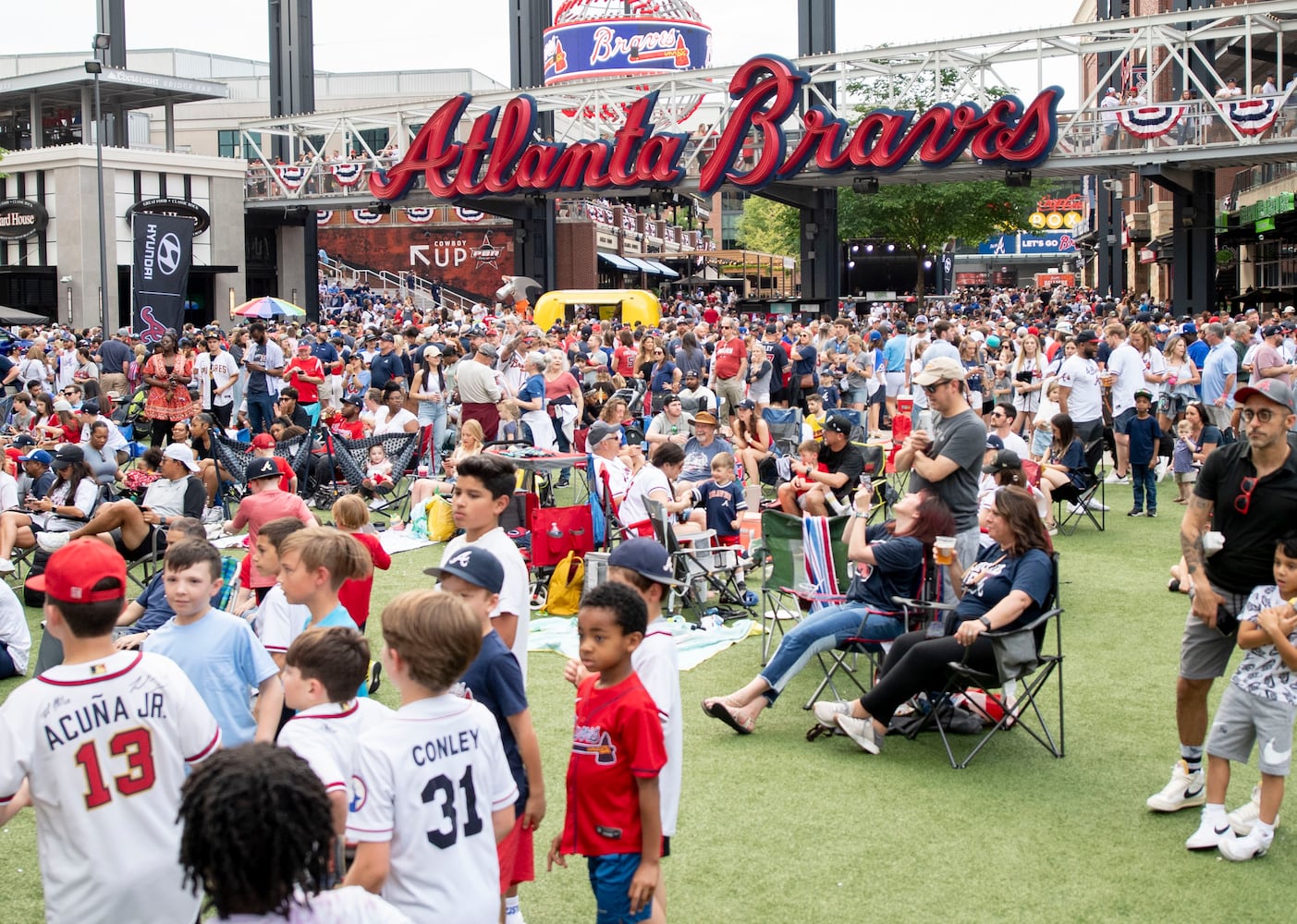 040723 BRAVES PHOTO