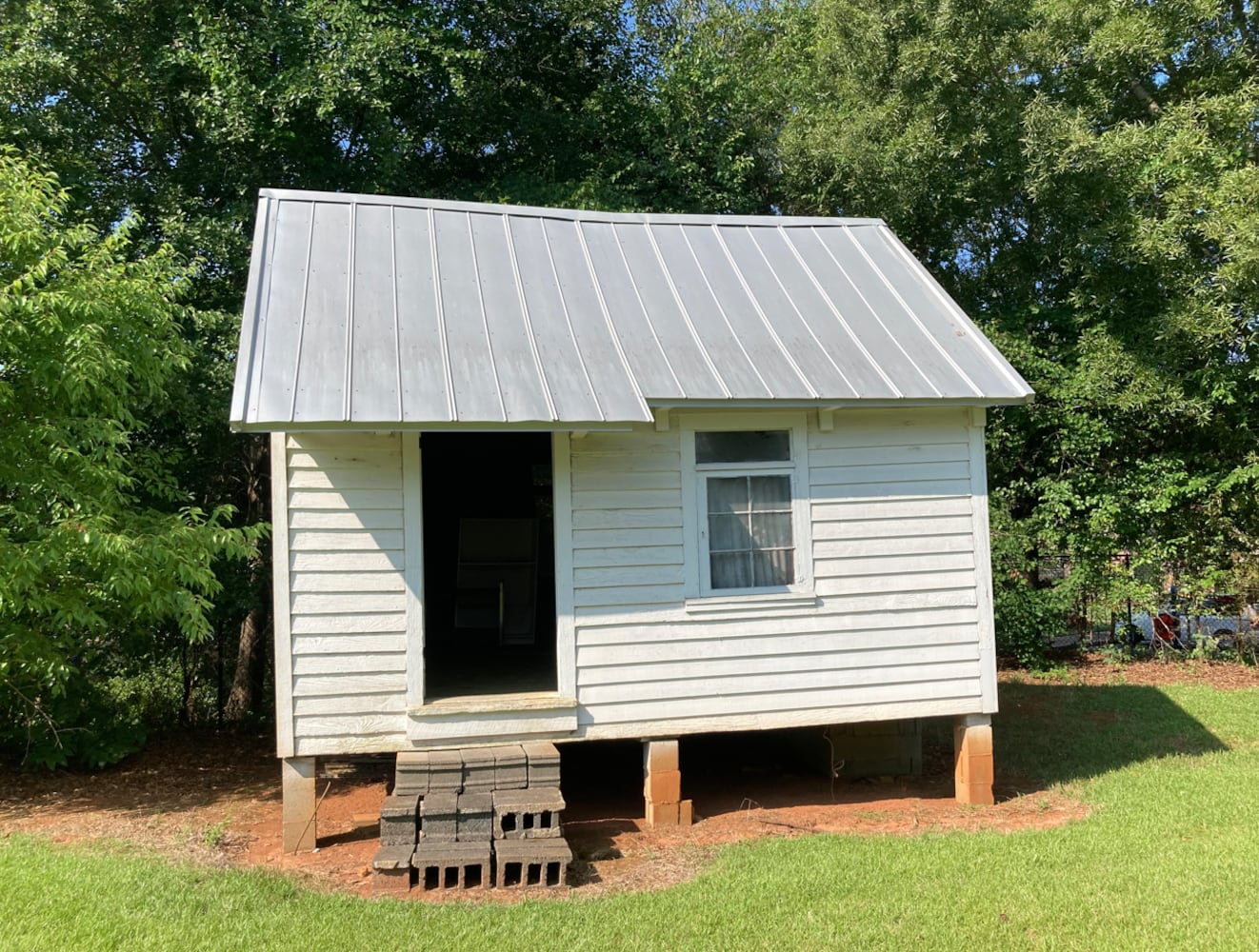 A historic Roswell farmhouse from 1835 is finally getting a facelift