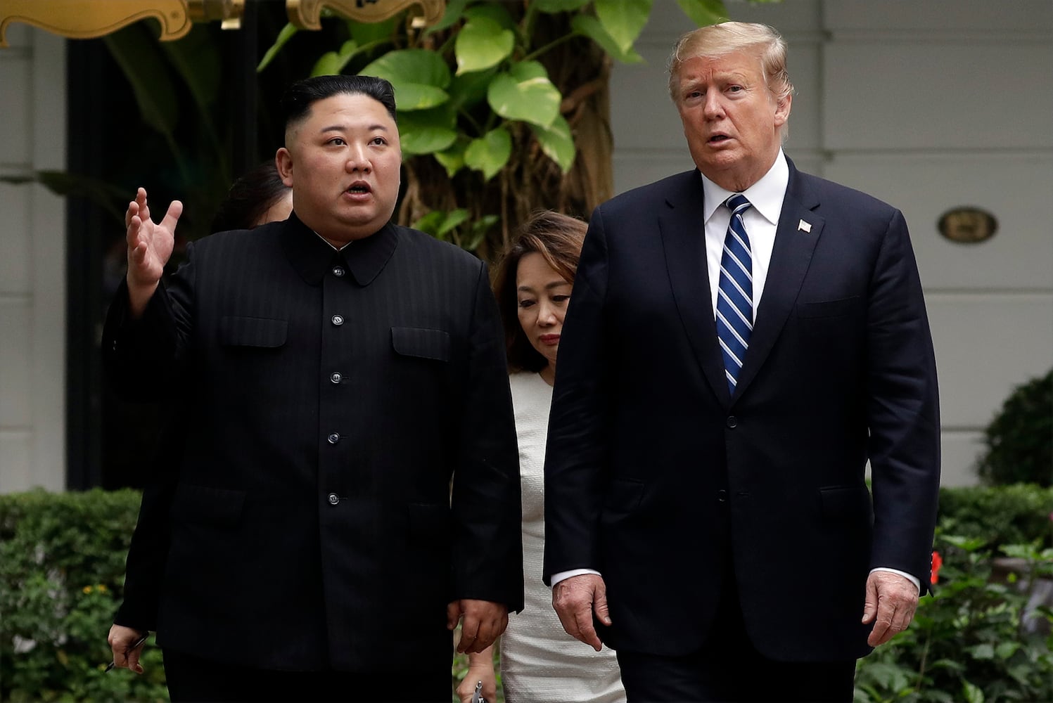 Photos: Trump meets with North Korea's Kim Jong Un in Vietnam