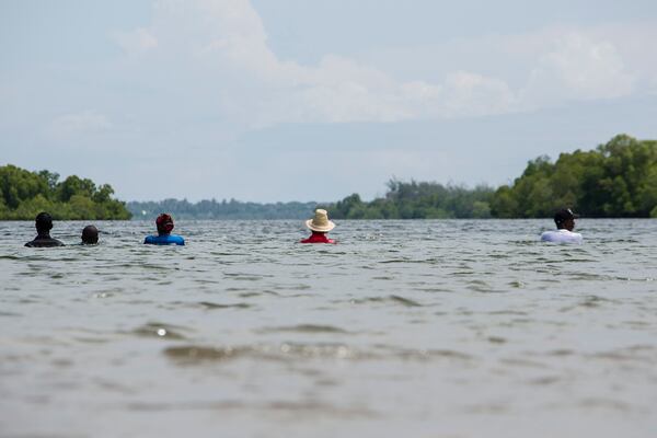 Sarah Cameron Sunde, “36.5 / Bodo Inlet,” Kwale, Kenya, 2019
Courtesy of Swabir Bazaar